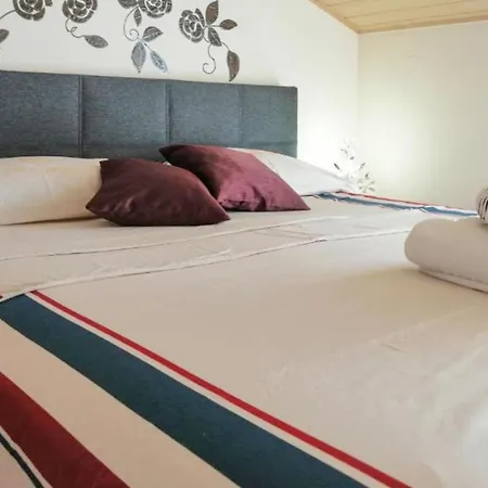 Апартаменты Stunning In Задар